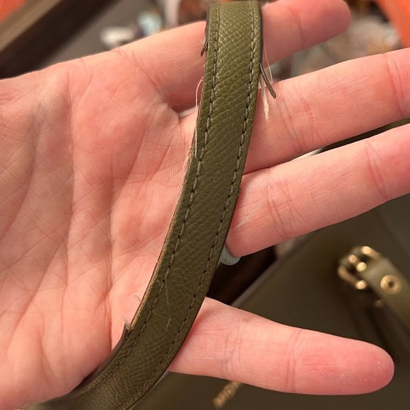 Olive green MK Tote - Picture 2 of 2